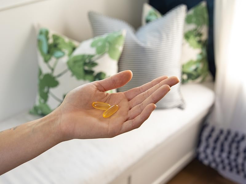 softgels in hand